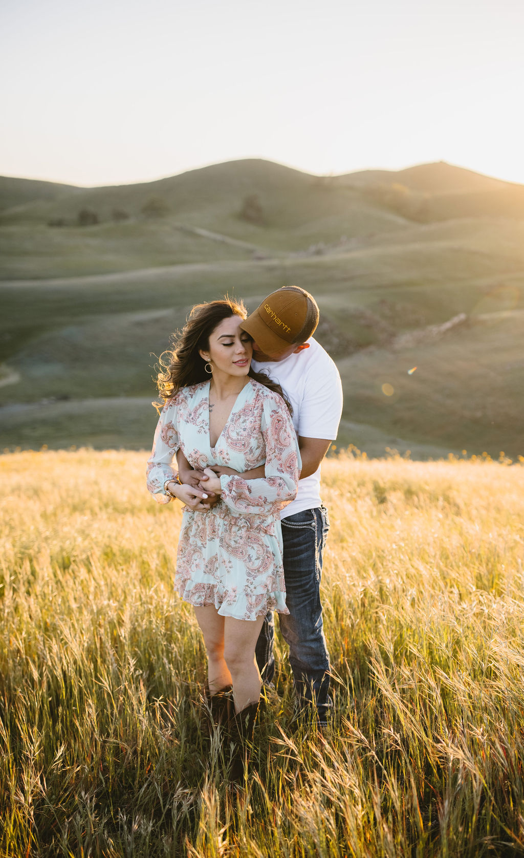 Engagement Outfits For Spring Pictures - alyssamichelephoto.net