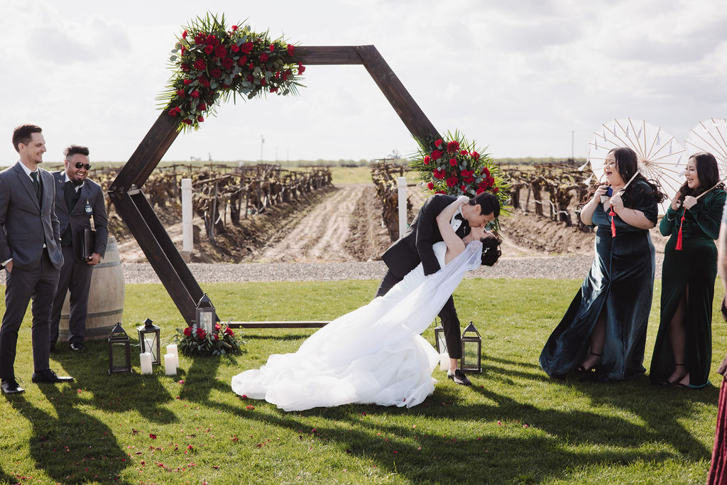wedding ceremony at evanelle vineyards