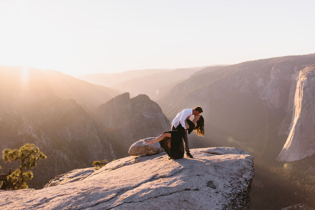 Couples photos in Yosemite