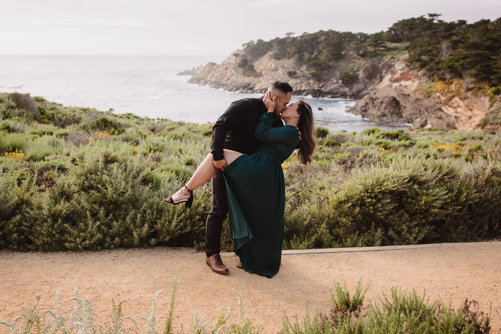Couple posing for Big Sur engagement photos