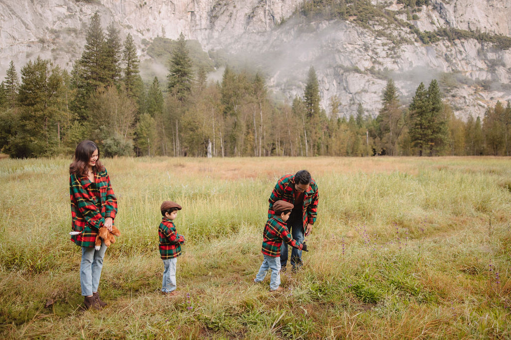Fall family photos in Yosemite at Swinging Bridge Picnic Area