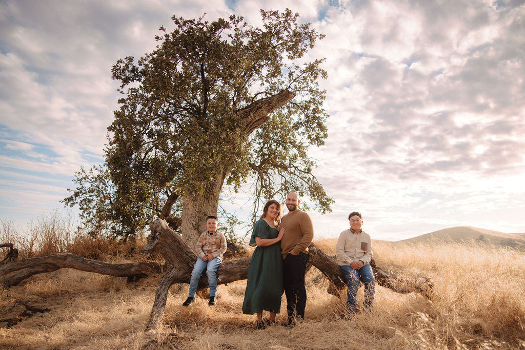 A Fall Family Maternity Photoshoot at Millerton Lake in Fresno