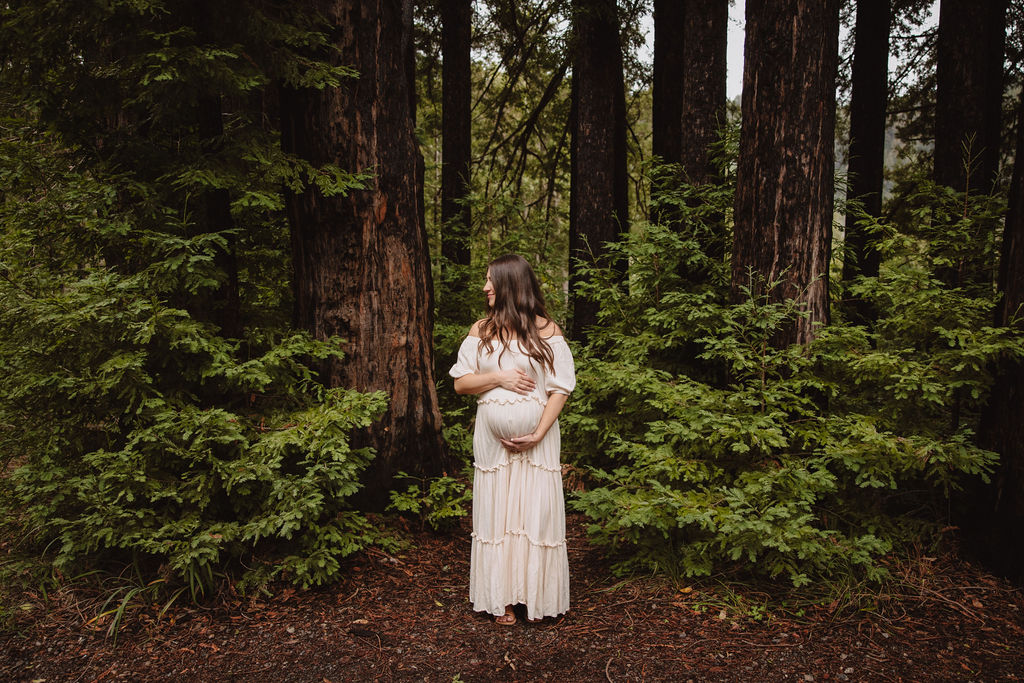 forest maternity photos