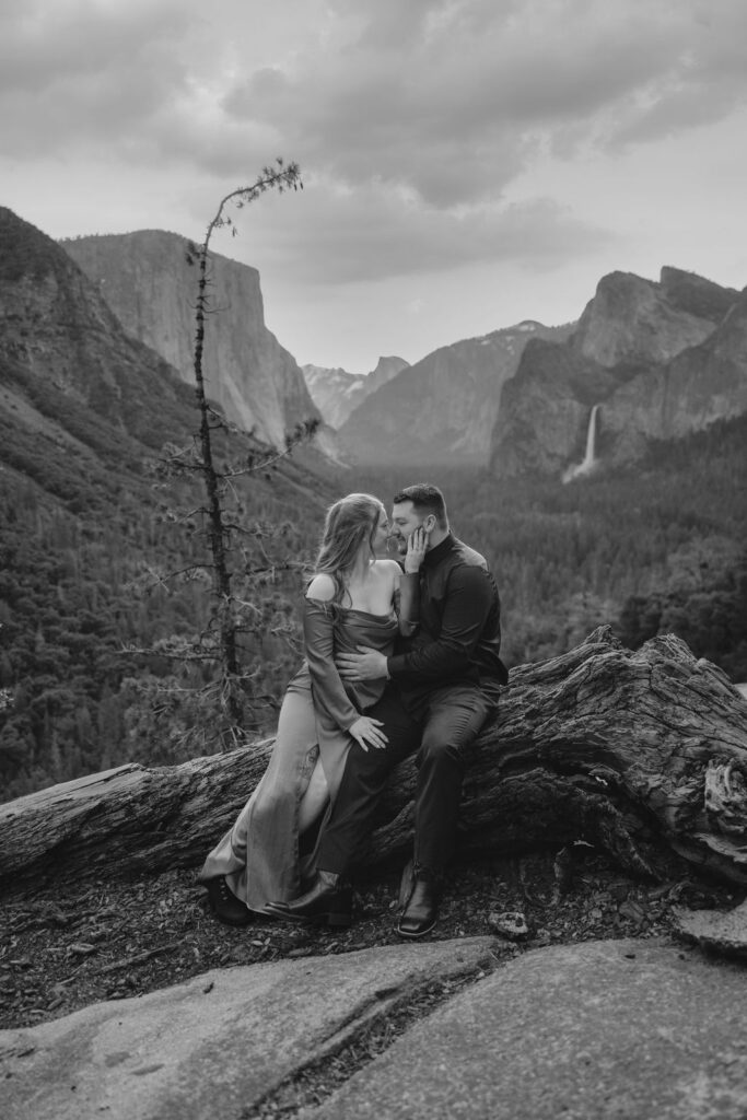 Playful Sunrise Yosemite Engagement Session - alyssamichelephoto.net