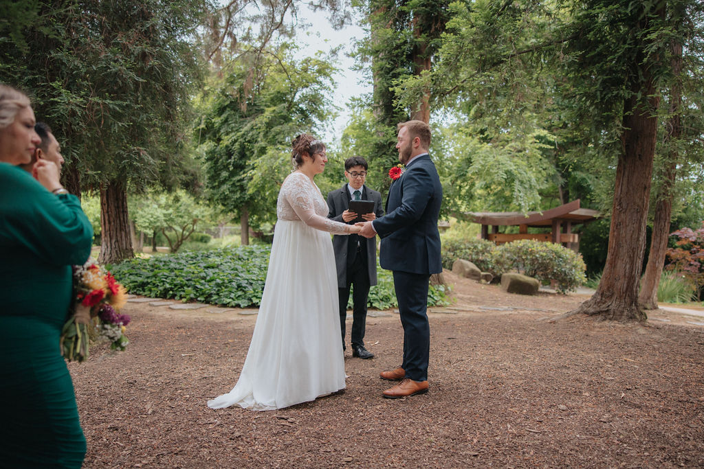 an intimate rainy day elopement photoshoot
