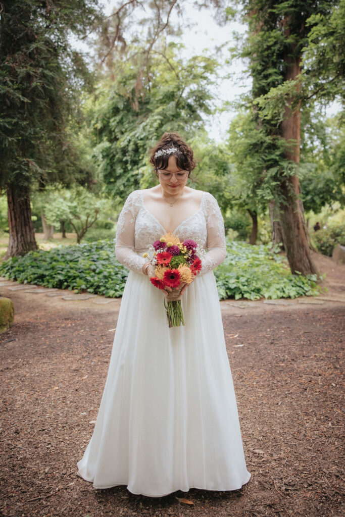 a rainy day elopement in a garden at the Shinzen Friendship Garden
