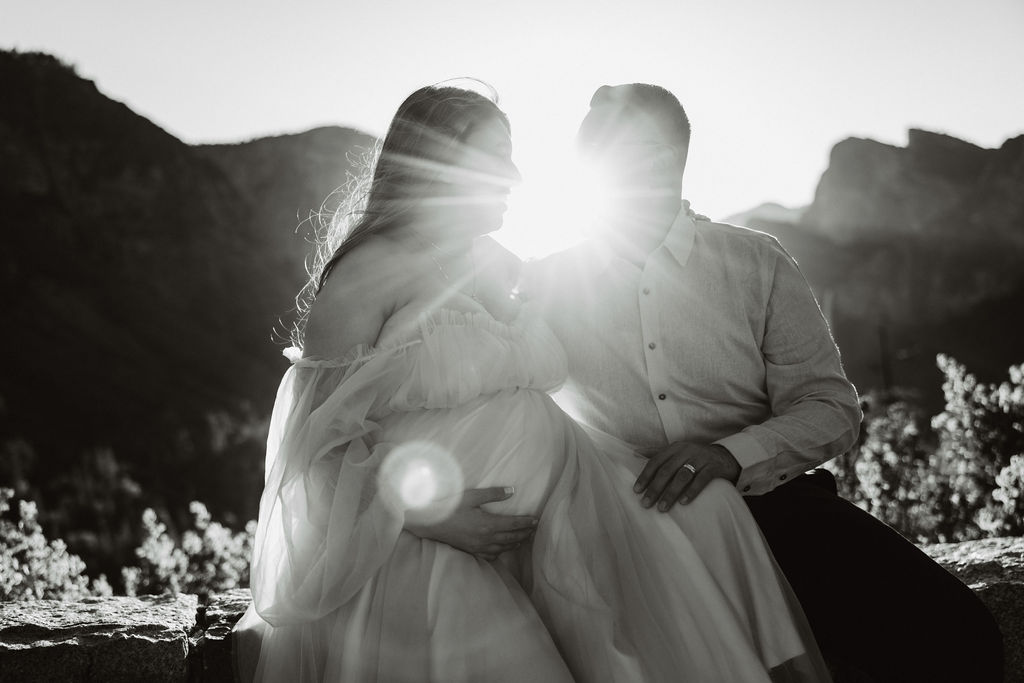 a maternity photoshoot in yosemite
