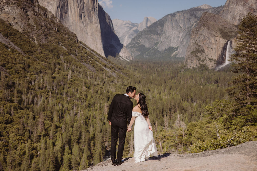 Couple does a first look at Yosemite National Park 