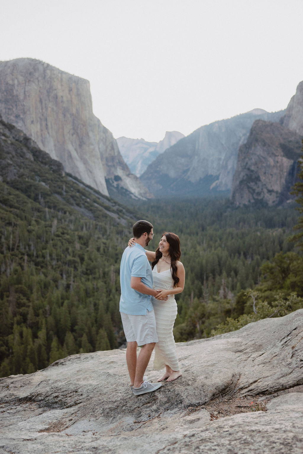 Couple take their Yosemite national park engagement photos at Tunnel view