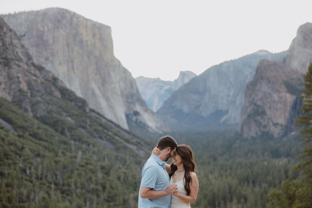 Couple take their Yosemite national park engagement photos at Tunnel view