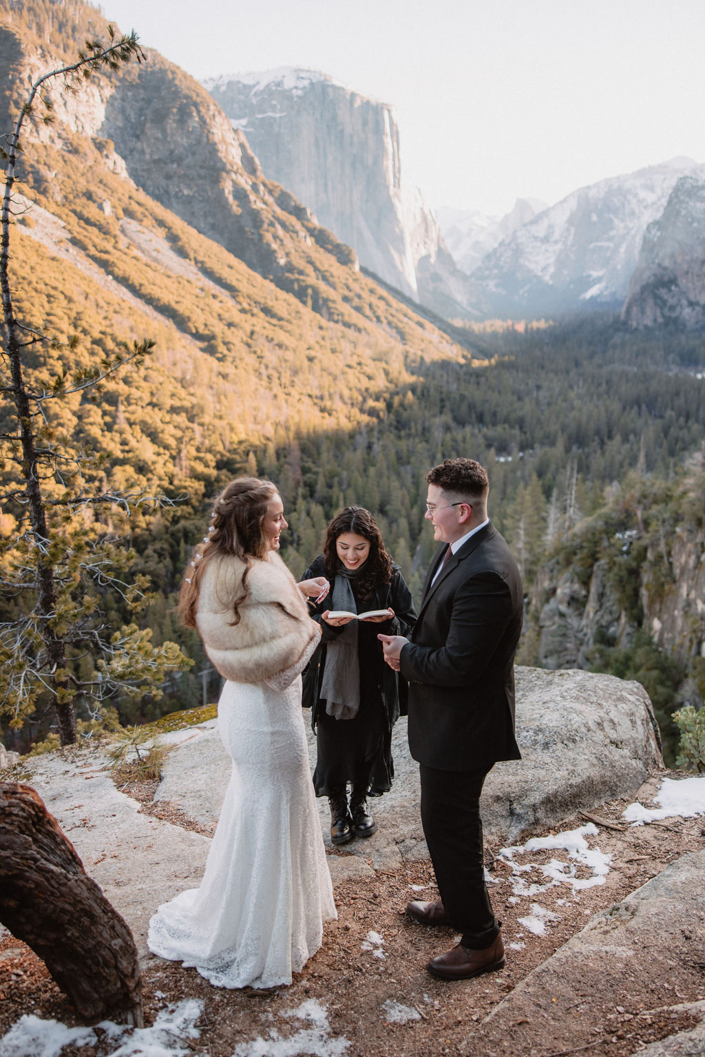 Couple says their vows at Tunnel View after getting their Yosemite elopement marriage license